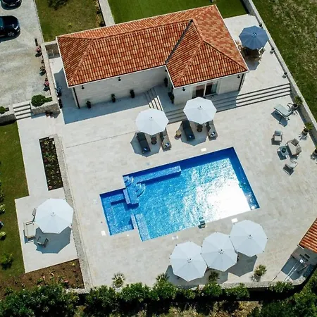 Harmonia Villa